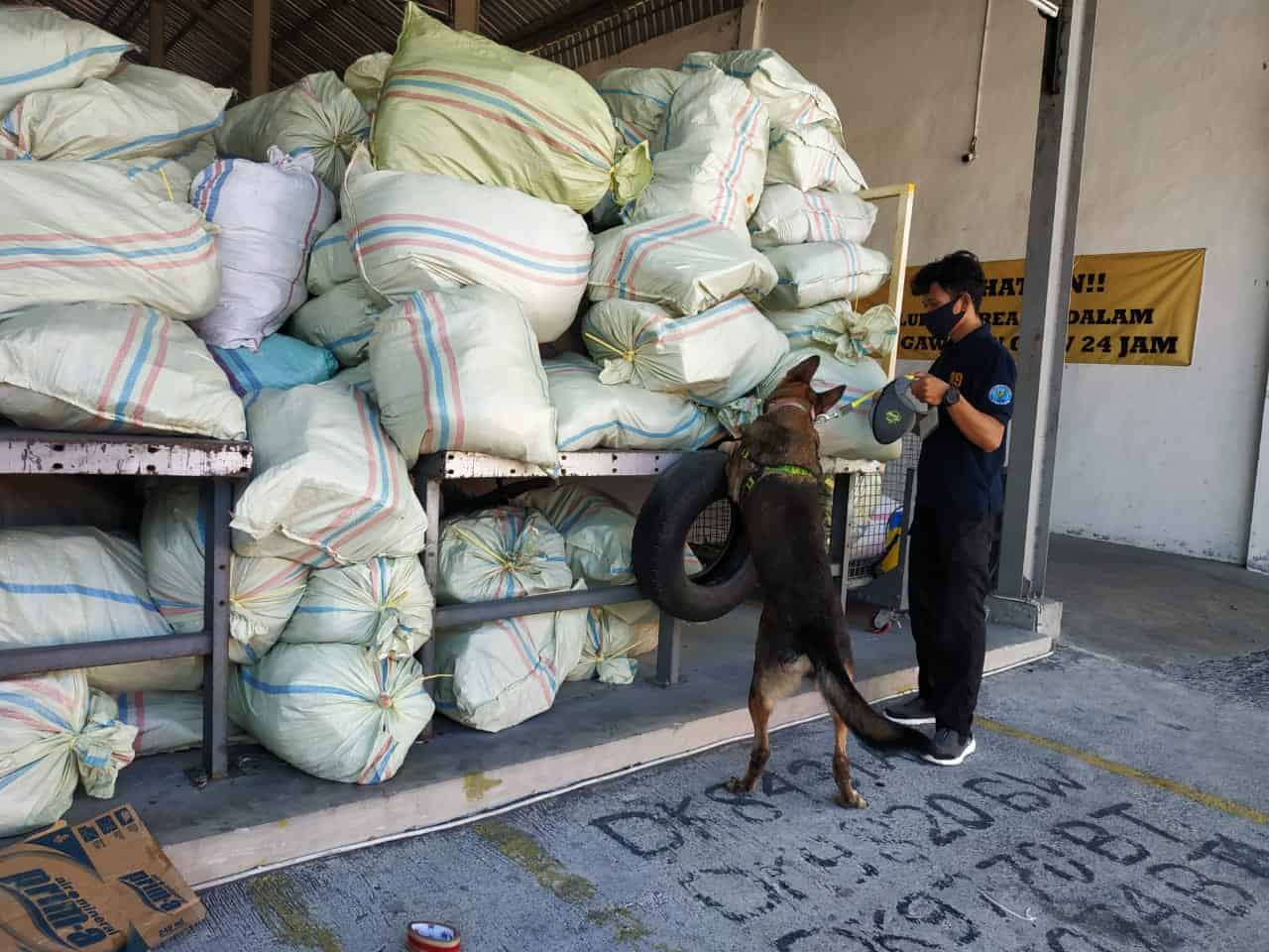 Pelacakan Narkotika di Perusahaan Jasa Titipan (PJT) Swasta