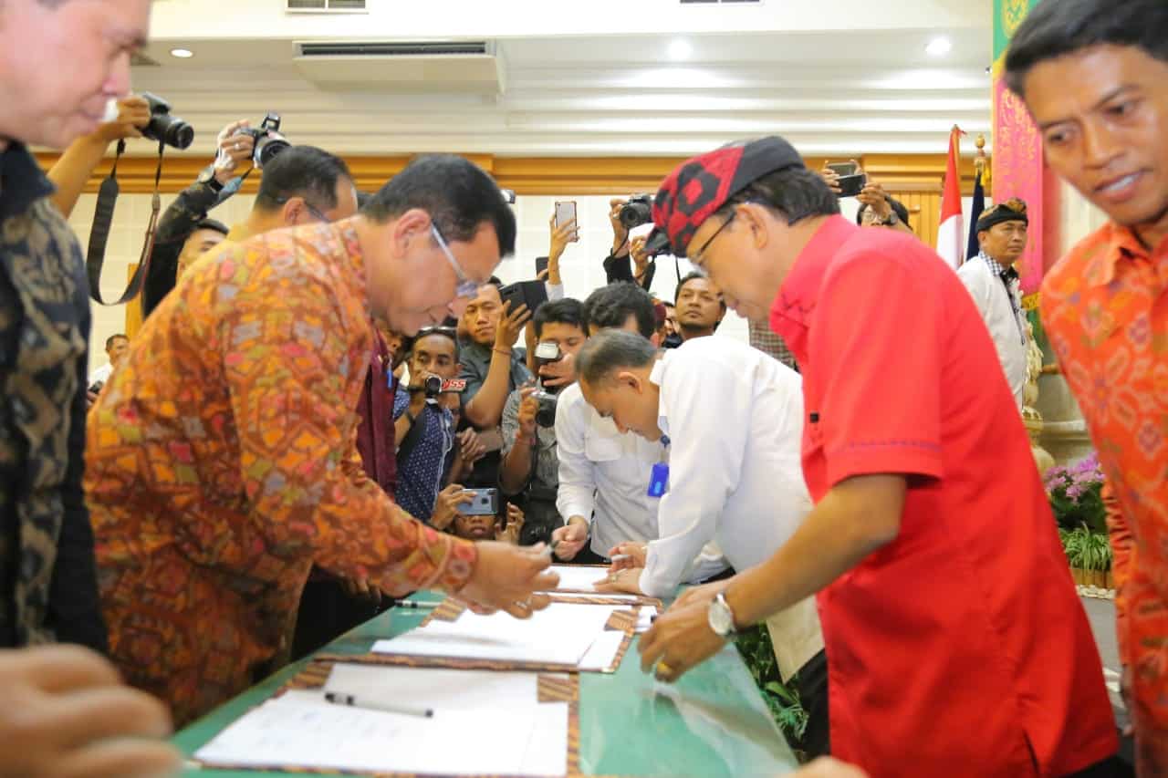 PENANDATANGAN NOTA KESEPAHAMAN ANTARA BNN RI DAN UNUD, PENANDATANGANAN PARAREM,PENGUKUHAN RELAWAN DAN LAUNCHING DESA BERSINAR SE-BALI