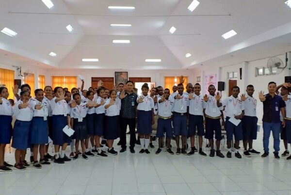 Sosialisasi Bahaya Penyalahgunaan Narkoba dalam Pembinaan Karakter dan Bina Diri bagi Siswa-siswi Program Afirmasi Pendidikan Menengah (ADEM) 2019