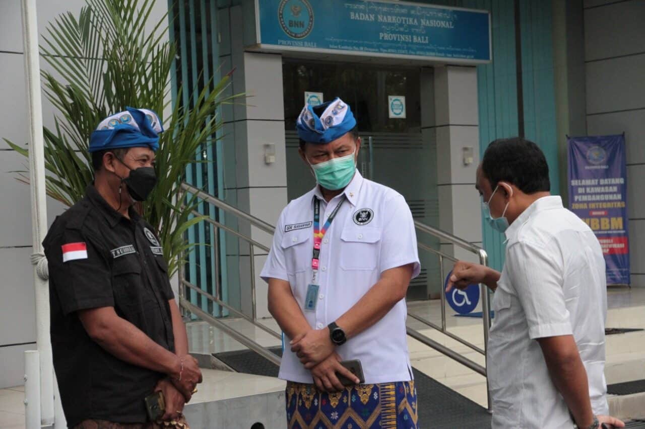 Pelaksanaan Swab Antigen terhadap seluruh personel BNNP Bali Konsep Otomatis