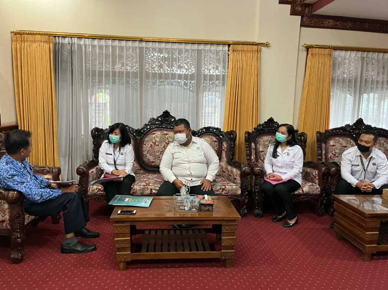 Audiensi dari Perkumpulan Narcotics Anonymus ( NA) Area Bali Konsep Otomatis