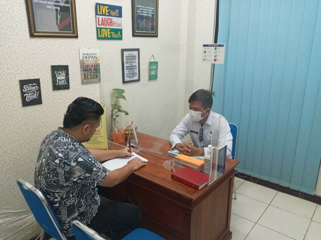 Audiensi dari Perkumpulan Narcotics Anonymus ( NA) Area Bali Konsep Otomatis