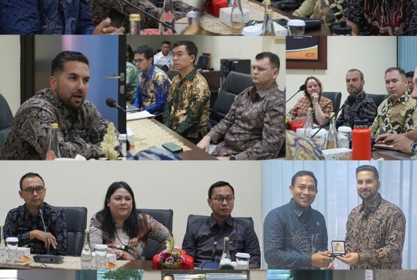 Menerima Kunjungan Perwakilan IFLEC Konsep Otomatis